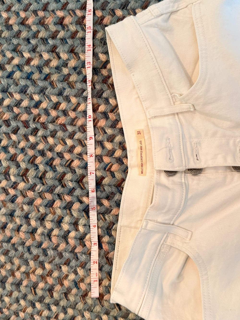 Levi’s Mile High Cropped Wide Leg Button-Fly Pants in White (Size 31) - Picture 4 of 7